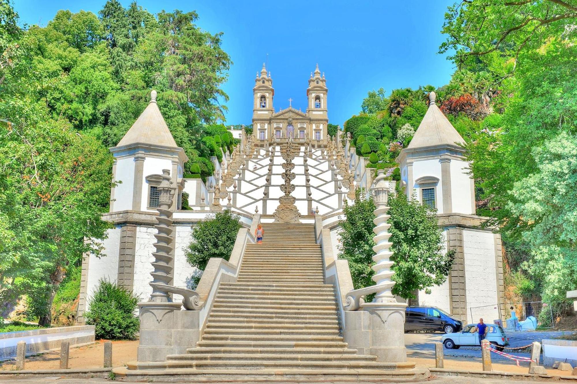 Holiday Inn Braga, An Ihg Hotel Exterior foto